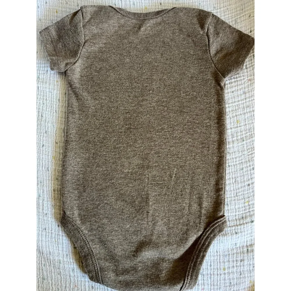 Carter’s 4 piece set 6mo Body Suit “Mommy” theme Short sleave